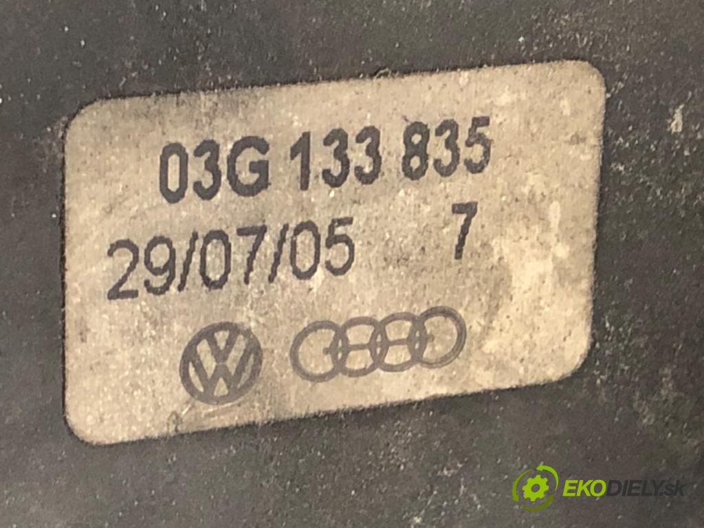 AUDI A4 B7 sedan 2006 103 kW 2.0 TDI 1968 Obal filtra vzduchu 03G133835 (Obal vzduchového filtra)