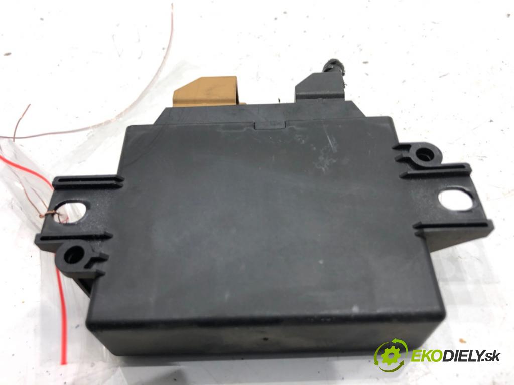 AUDI A4 B7 sedan 2006 103 kW 2.0 TDI 1968 Modul PDC 8E0919283B (Riadiaca jednotka ostatné)