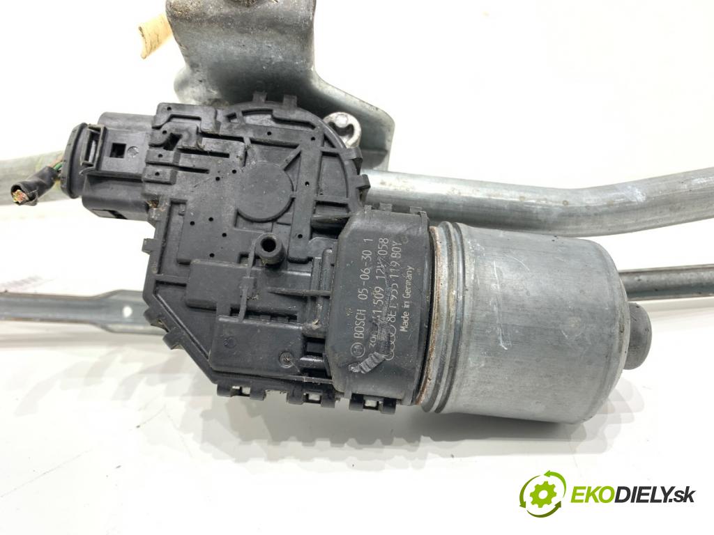 AUDI A4 B7 sedan 2006 103 kW 2.0 TDI 1968 Mechanizmus stieračov predný 8E1955119 (Motorček stieračov predný)