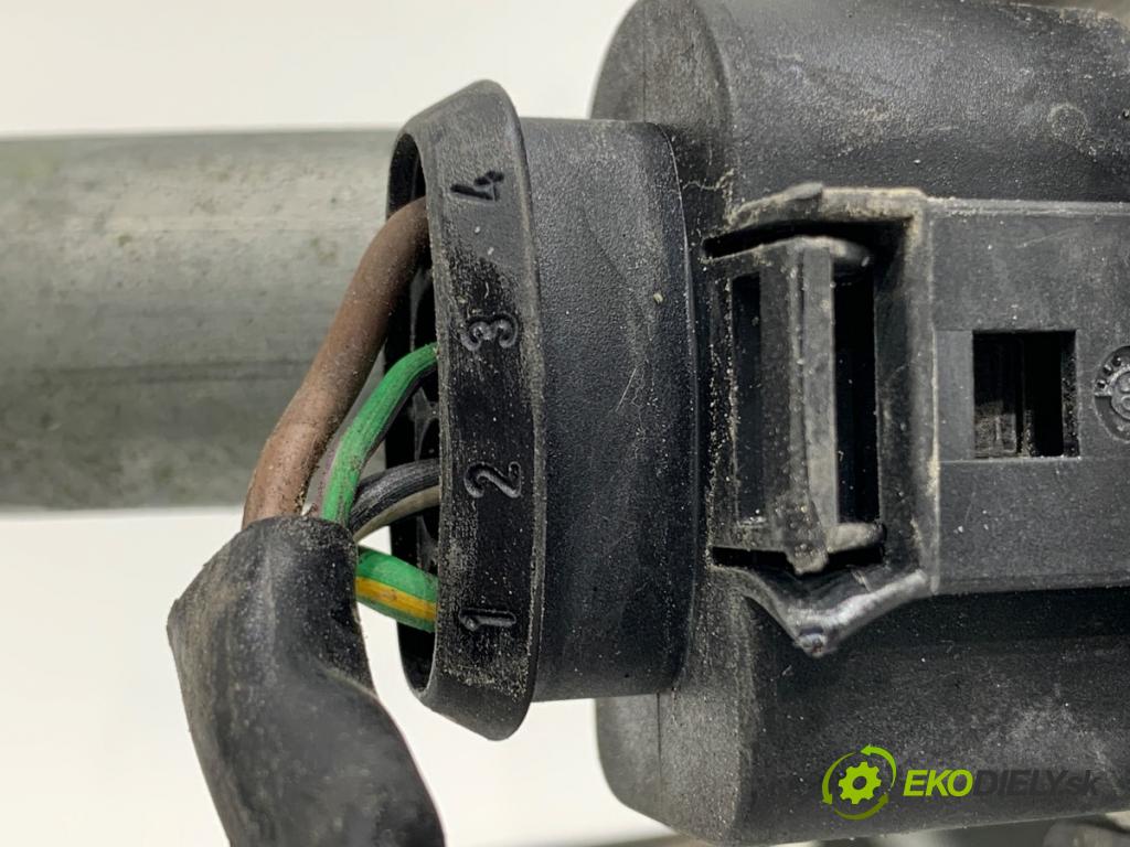 AUDI A4 B7 sedan 2006 103 kW 2.0 TDI 1968 Mechanizmus stieračov predný 8E1955119 (Motorček stieračov predný)