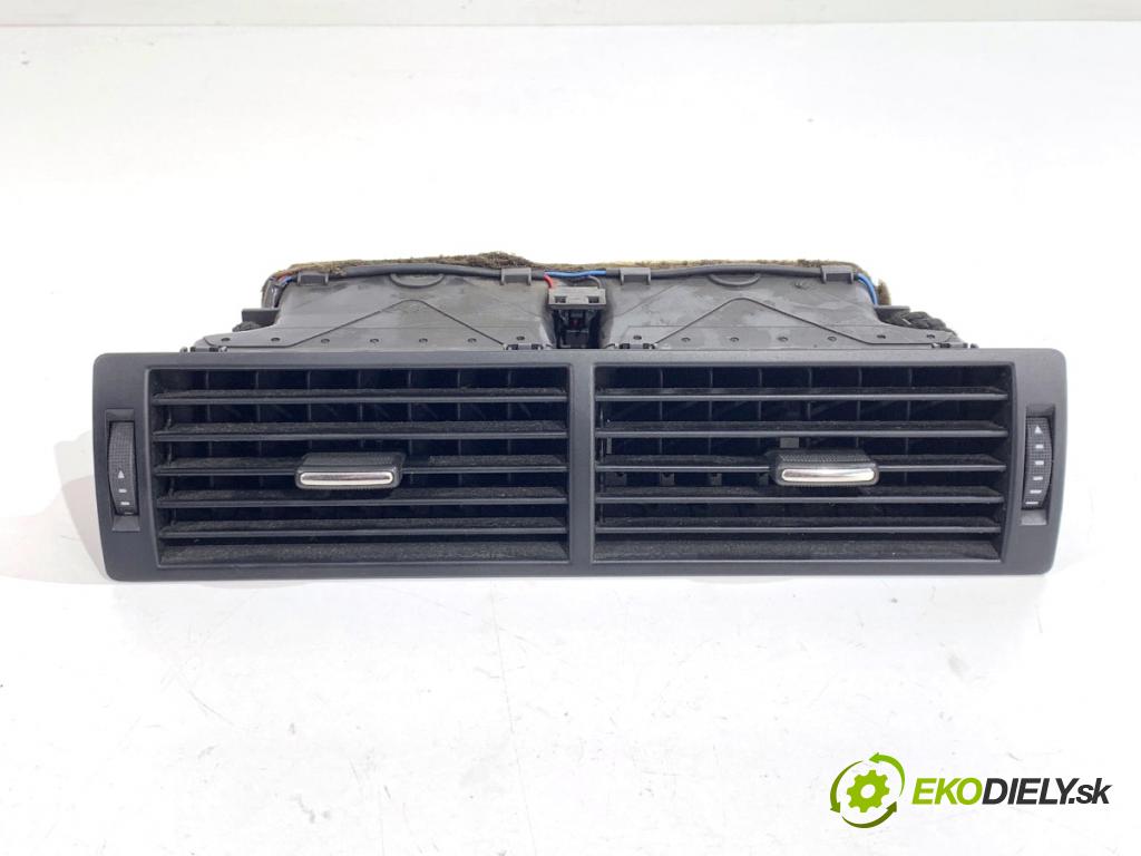 AUDI A4 B7 sedan 2006 103 kW 2.0 TDI 1968 mří topení střední 8E0820951H (Mřížka topení)