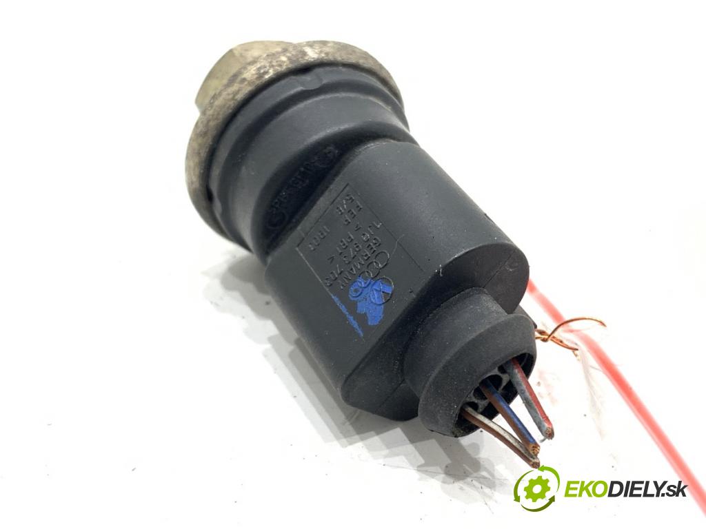 AUDI A4 B7 sedan 2006 103 kW 2.0 TDI 1968 Snímač klimatizácie 8E0959126 (Snímač klimatizácie)