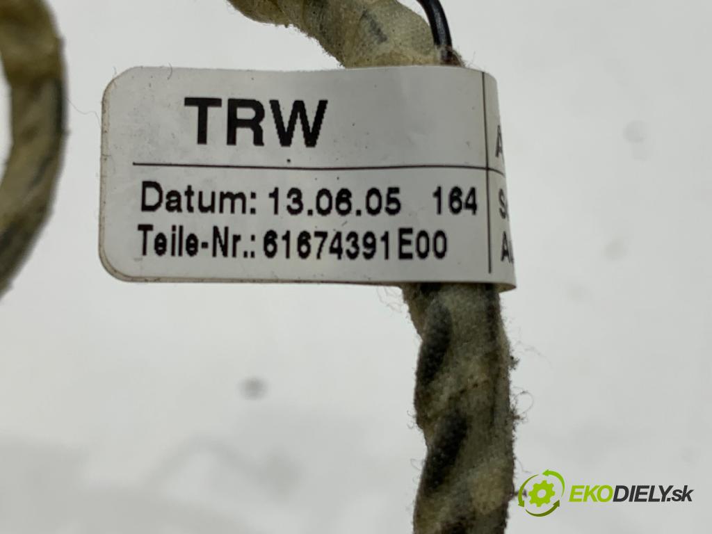 AUDI A4 B7 sedan 2006 103 kW 2.0 TDI 1968 Káblovačka silentbloku airbag 4F0971589A