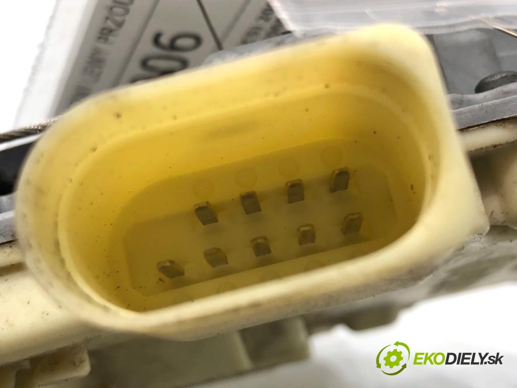 VW PASSAT B6 Kombi 2007 103 kW 2.0 TDI 1968 zámok Dvere ľavy predný 3C1837015A