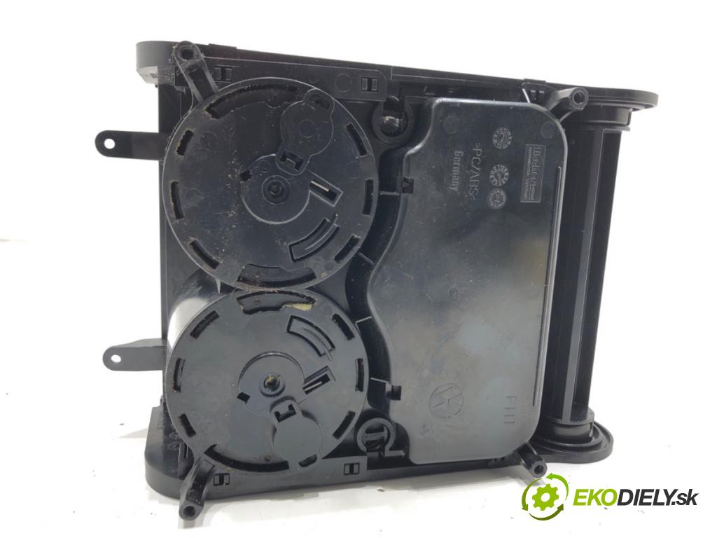 VW PASSAT B6 Kombi 2007 103 kW 2.0 TDI 1968 držák na nápoje 3C0858329A (Držák nápojů)