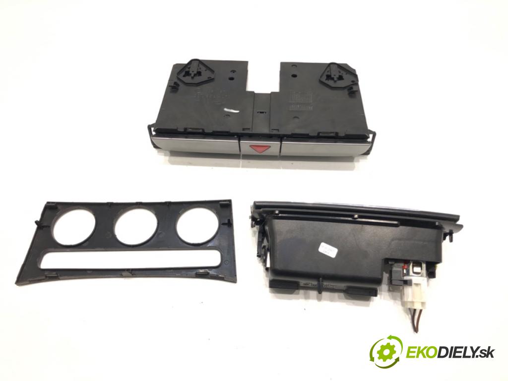 VW PASSAT B6 Kombi 2007 103 kW 2.0 TDI 1968 lišty kryt 3C0858407 3C0864263 (Lišta)