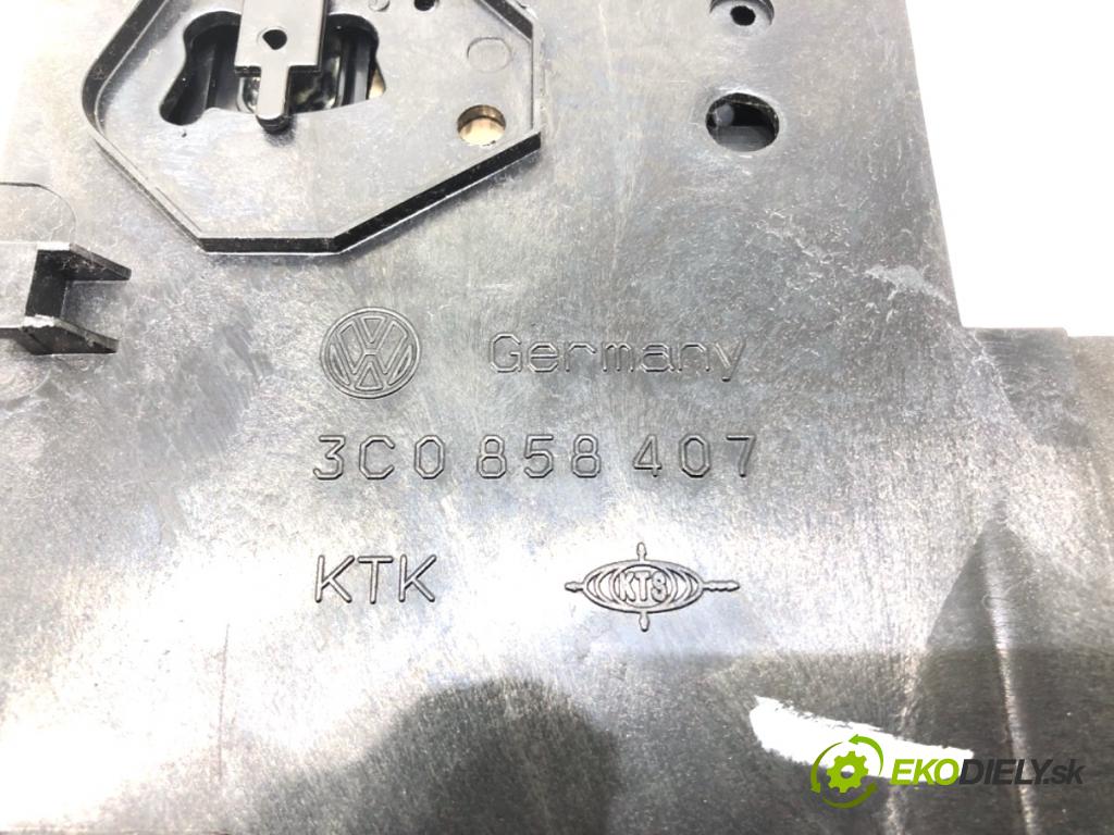 VW PASSAT B6 Kombi 2007 103 kW 2.0 TDI 1968 lišty kryt 3C0858407 3C0864263 (Lišta)