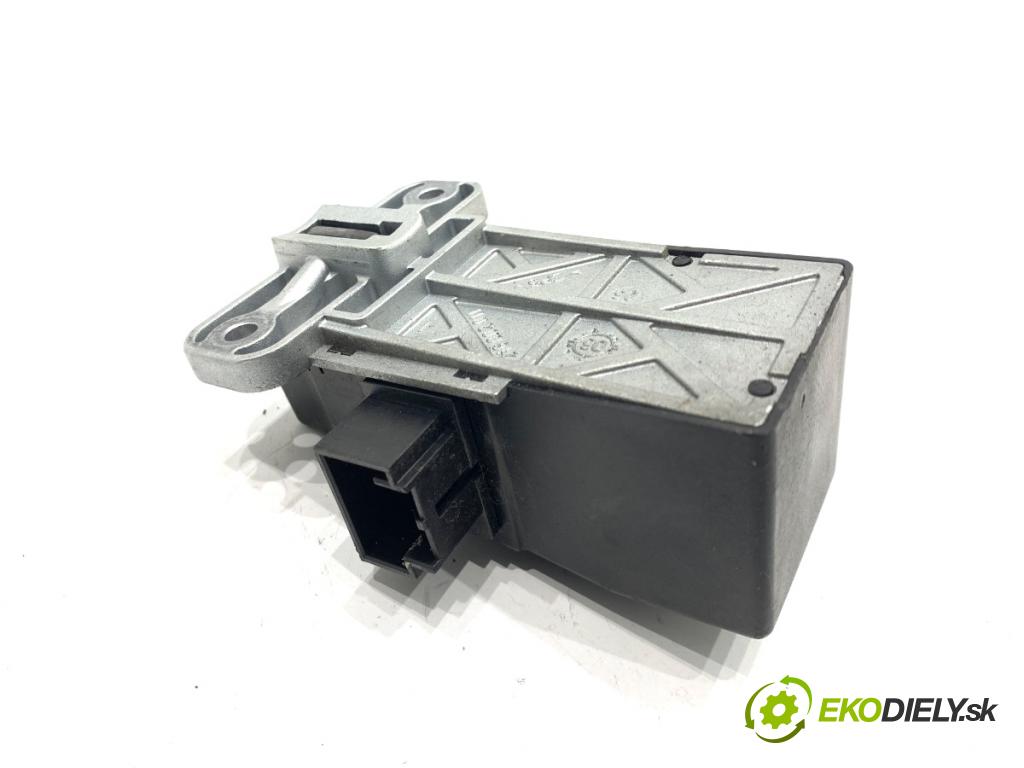 VW PASSAT B6 Kombi 2007 103 kW 2.0 TDI 1968 blokáda volantu 3C0905861G (Riadenie ostatné)