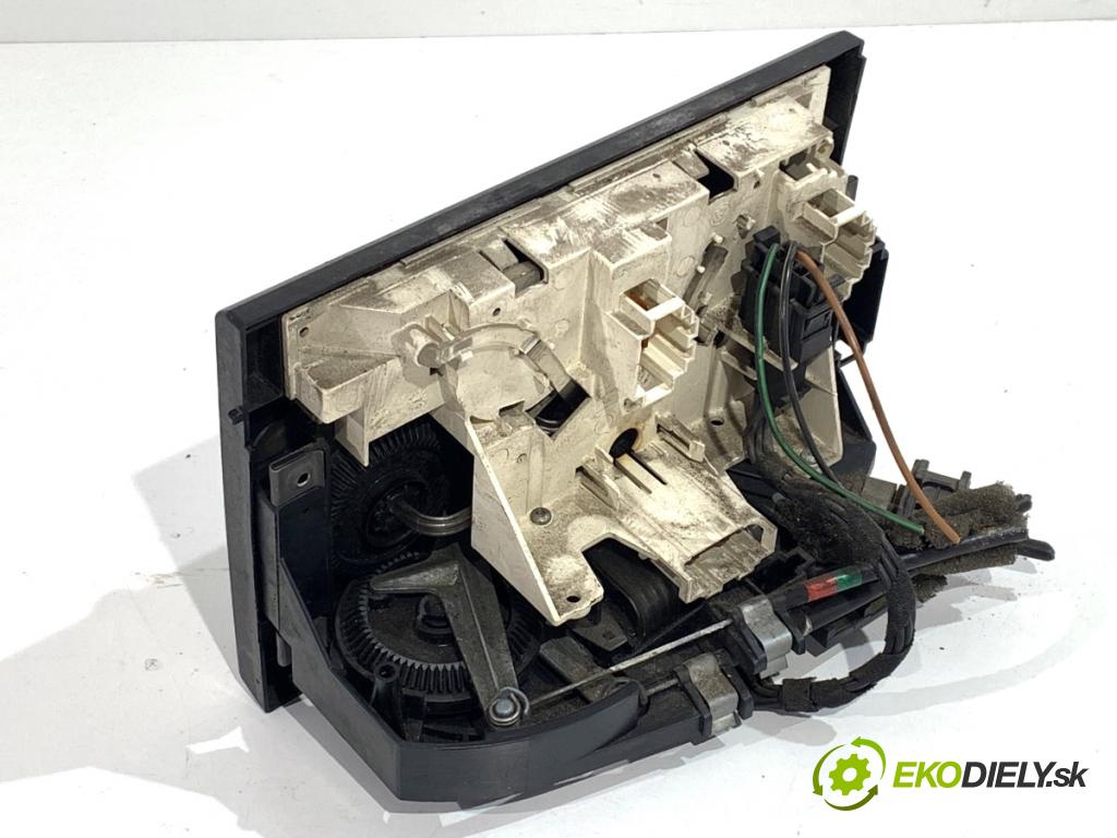 VW TRANSPORTER T4 Autobus 1996 50 kW 1.9 TD 1896 Panel ovládania kúrenia 701819045 (Prepínacie páčky pod volantom)