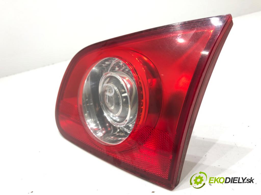 VW PASSAT B6 Kombi 2007 103 kW 2.0 TDI 1968 světlo zadní část pravá vnitřní 3C9945094 (Klika dveří ostatní)