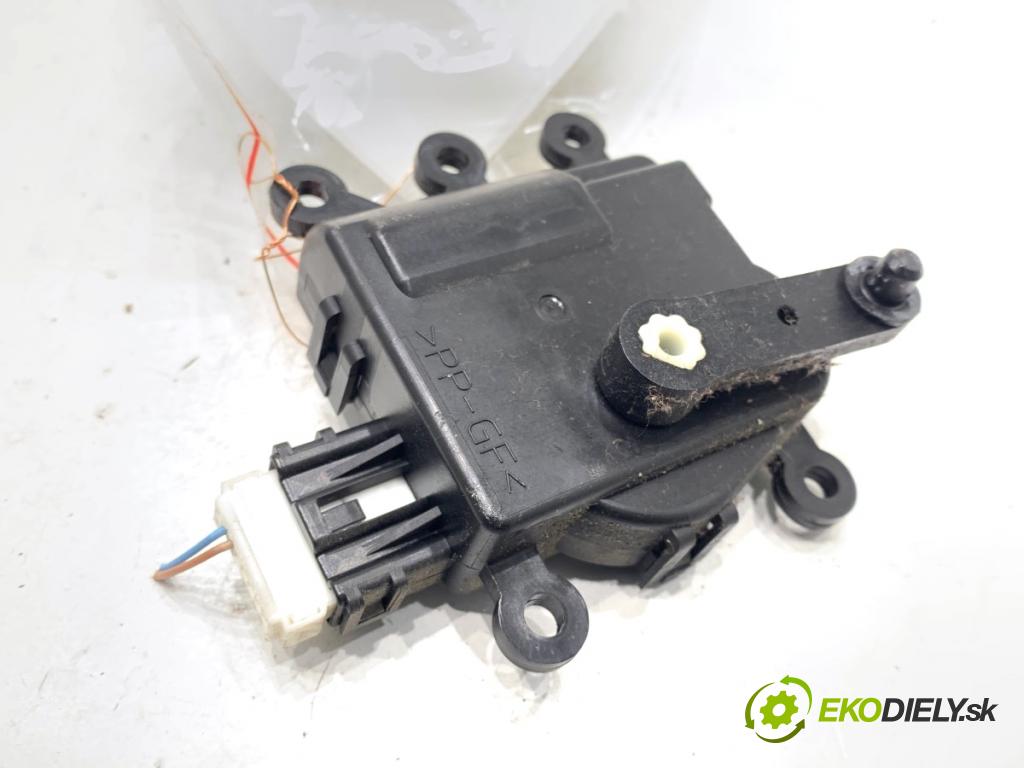 MAZDA 3 BM liftback 2014 88 kW 2.0 1998 motor topení