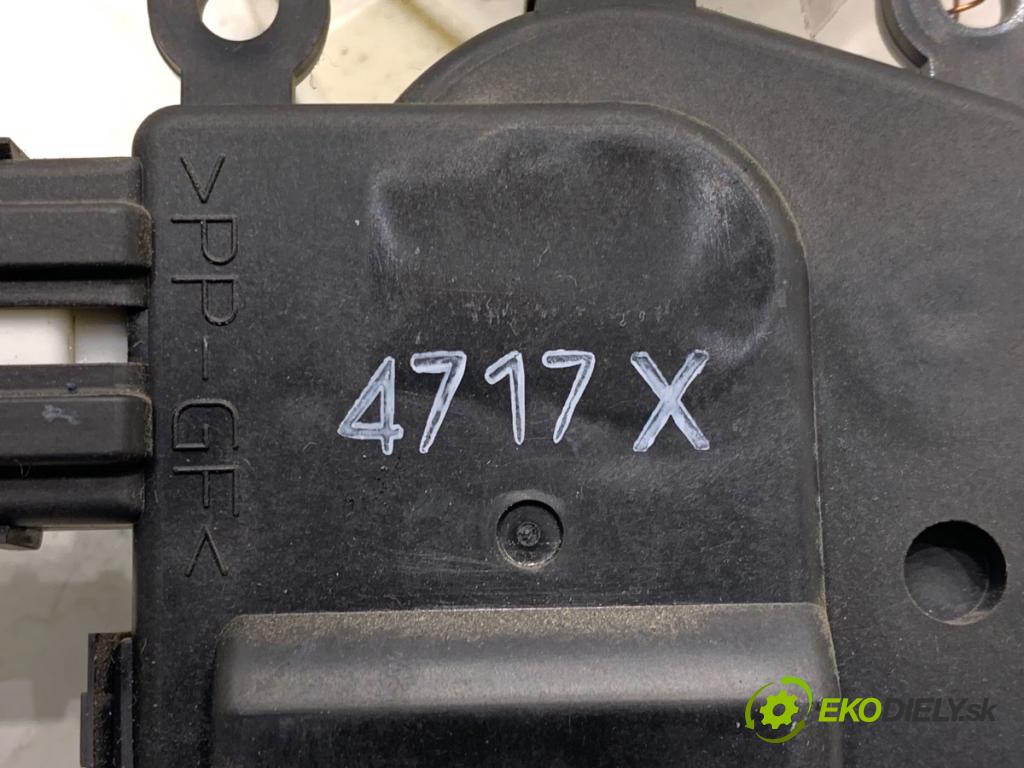 MAZDA 3 BM liftback 2014 88 kW 2.0 1998 motor topení