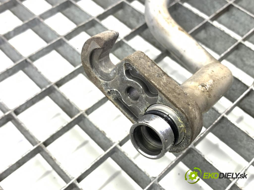 MAZDA 3 BM liftback 2014 88 kW 2.0 1998 rúrka klimatizace  (Trubka klimatizace)