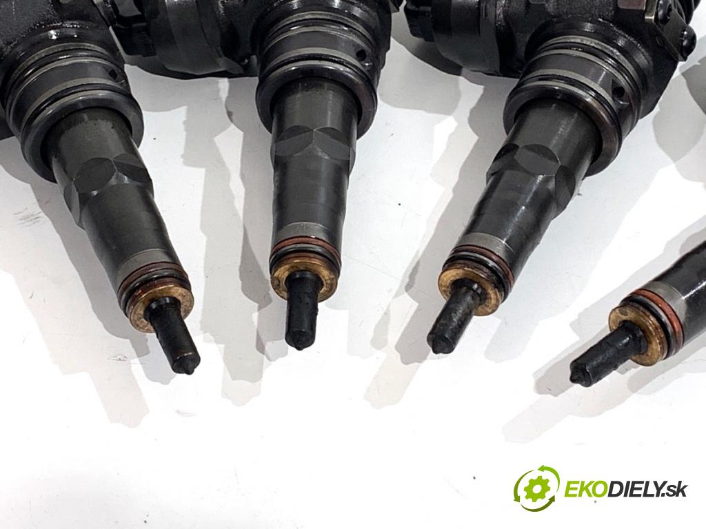 VW PASSAT B6 sedan 2007 77 kW 1.9 TDI 1896 vstříkovače 038130073AG