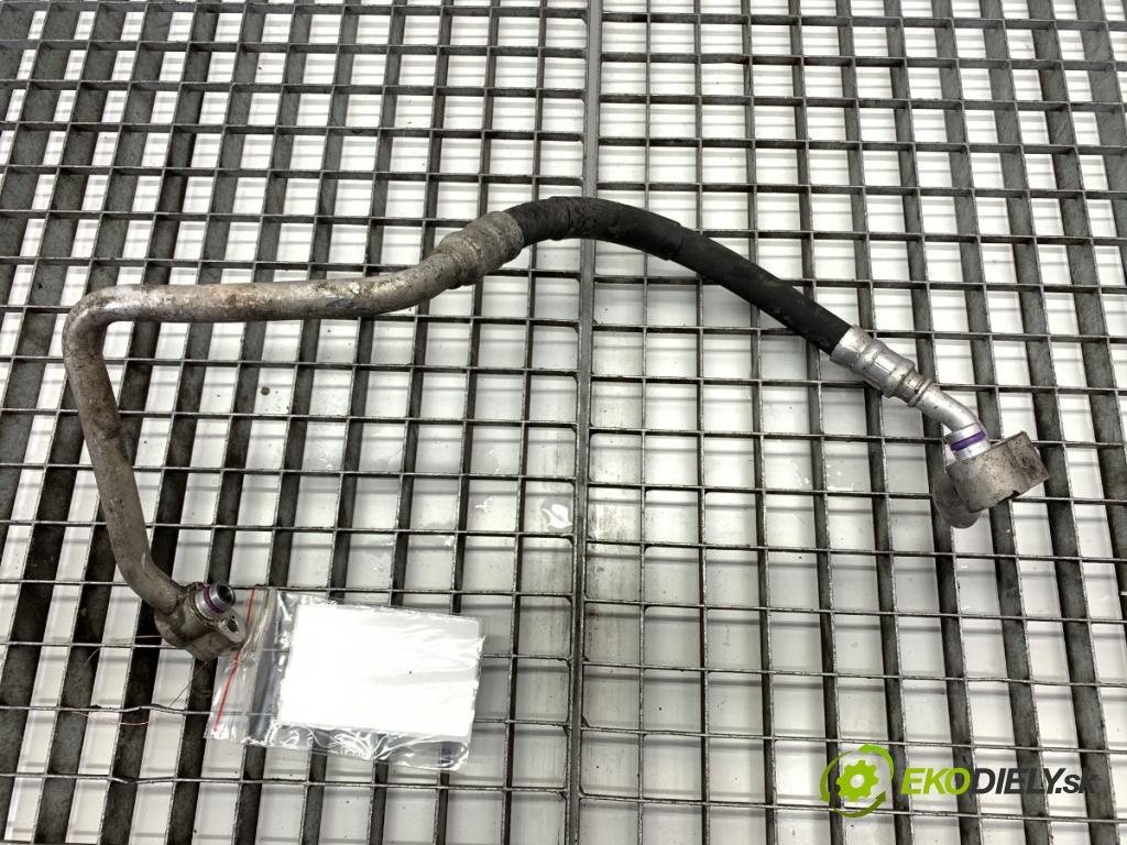 VW PASSAT B6 sedan 2007 77 kW 1.9 TDI 1896 rúrka klimatizace 3C0820721M (Trubka klimatizace)