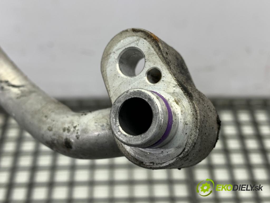 VW PASSAT B6 sedan 2007 77 kW 1.9 TDI 1896 rúrka klimatizace 3C0820721M (Trubka klimatizace)