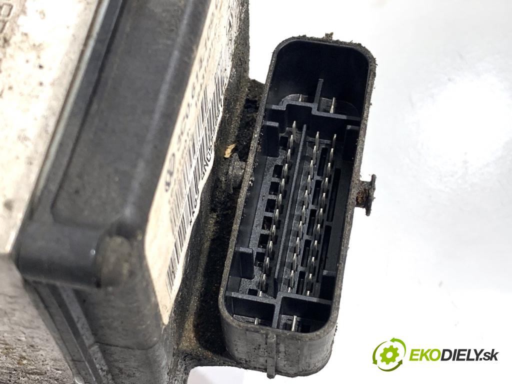 VW PASSAT B6 sedan 2007 77 kW 1.9 TDI 1896 Pumpa ABS 3C0614109C (Pumpa ABS)