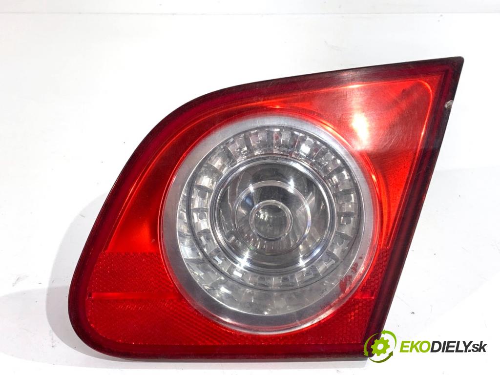 VW PASSAT B6 sedan 2007 77 kW 1.9 TDI 1896 světlo zadní část pravá vnitřní 3C5945094E (Klika dveří ostatní)