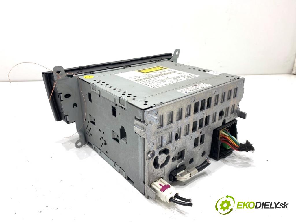 AUDI A4 B8 sedan 2008 118 kW 1.8 TFSI 1798 RADIO 8T1035186B (Audio zariadenie)