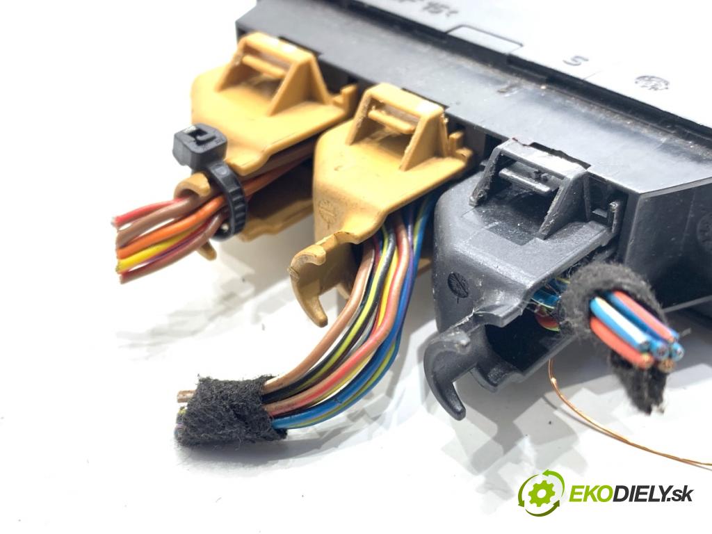 AUDI A4 B8 sedan 2008 118 kW 1.8 TFSI 1798 Modul PDC 8K0919475C (Riadiaca jednotka ostatné)