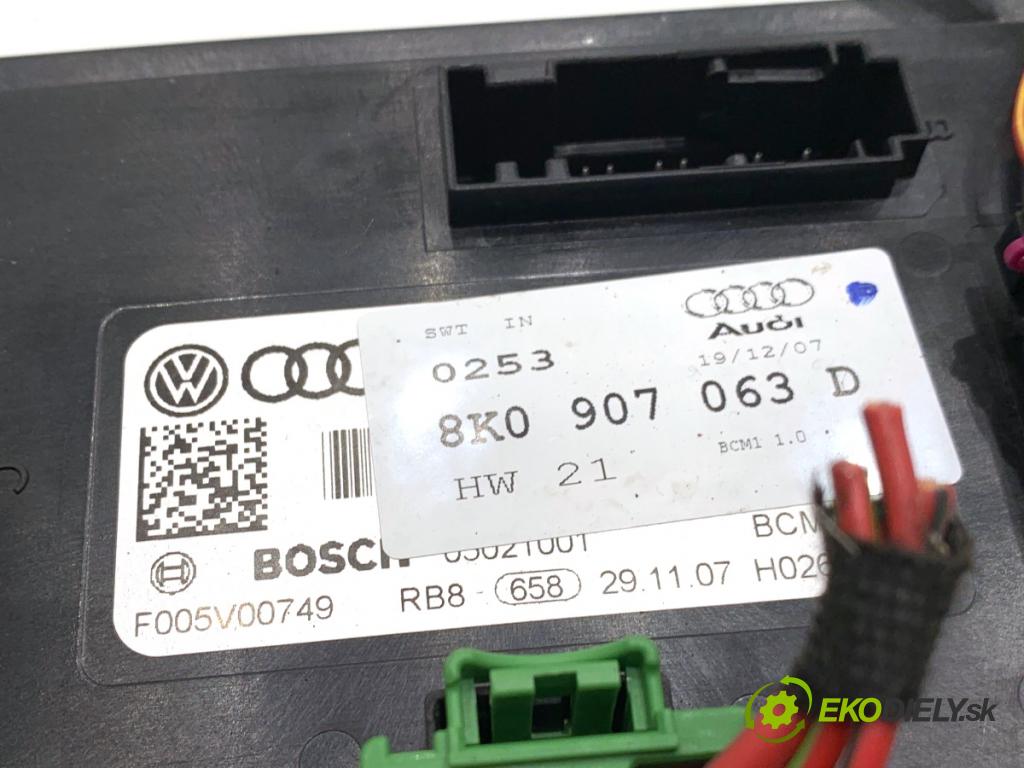 AUDI A4 B8 sedan 2008 118 kW 1.8 TFSI 1798 Modul komfortu 8K0907063D (Modul komfortu)