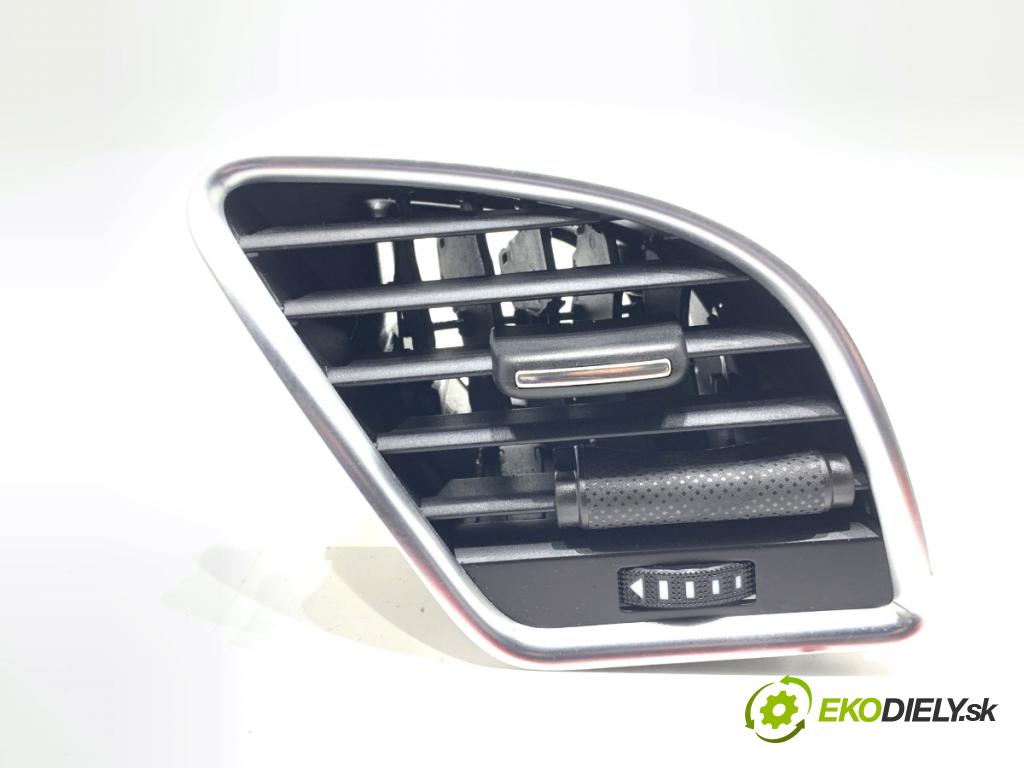 AUDI A4 B8 sedan 2008 118 kW 1.8 TFSI 1798 mří topení pravý přední část 8T1820902C
