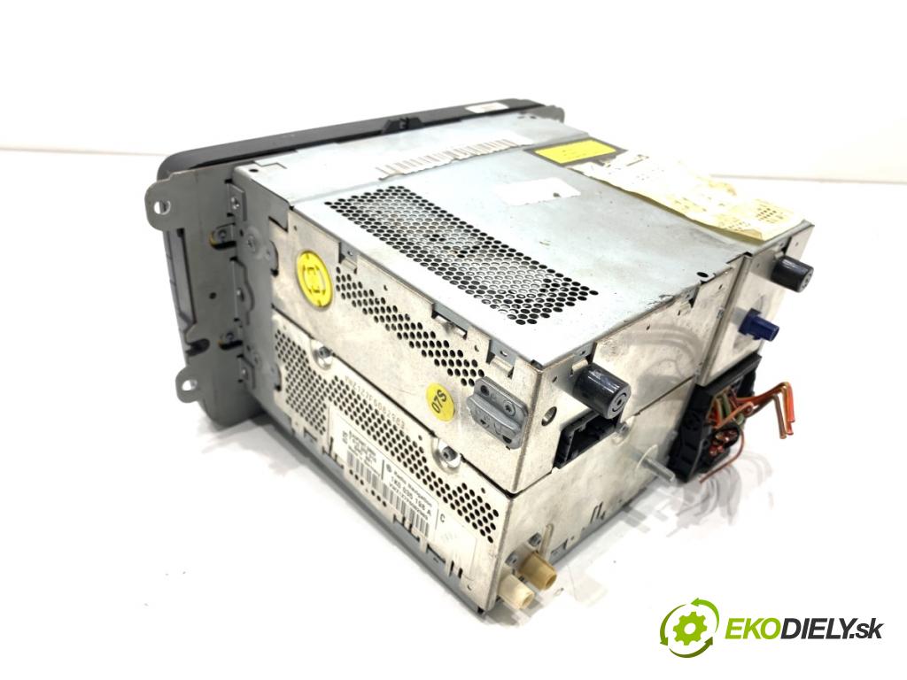 VW TOURAN nadwozie wielkoprzestrzenne (MPV) 2005 103 kW 2.0 TDI 1968 RADIO 1K0035198A (Audio zariadenie)