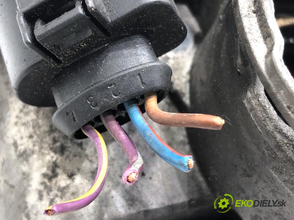 VW TOURAN nadwozie wielkoprzestrzenne (MPV) 2005 103 kW 2.0 TDI 1968 Škrtiaca klapka 038128063G (Škrtiaca klapka)