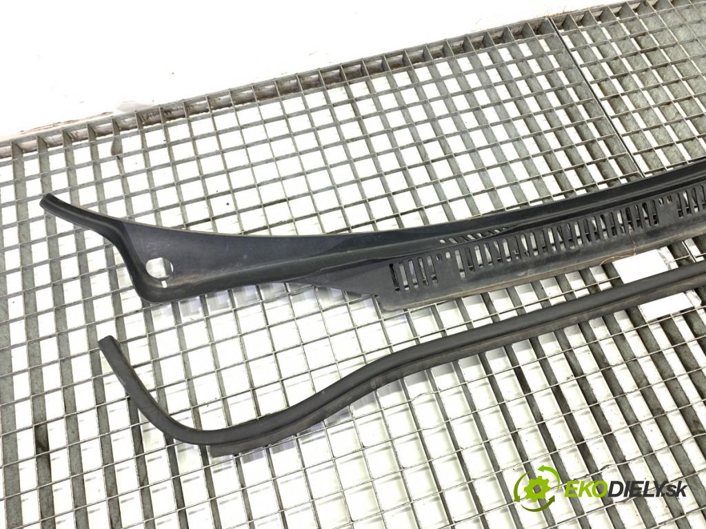 VW TOURAN nadwozie wielkoprzestrzenne (MPV) 2005 103 kW 2.0 TDI 1968 Torpédo, plast pod čelné okno 1T0819403 (Torpédo (plast pod čelným sklom))