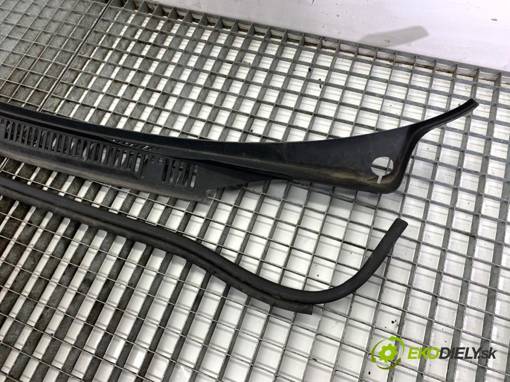 VW TOURAN nadwozie wielkoprzestrzenne (MPV) 2005 103 kW 2.0 TDI 1968 Torpédo, plast pod čelné okno 1T0819403 (Torpédo (plast pod čelným sklom))