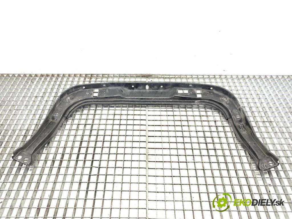 MINI R56 liftback 2007 88 kW Cooper 1598 výztuha horní  (Výztuha)