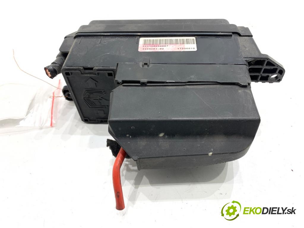 MINI R56 liftback 2007 88 kW Cooper 1598 Skrinka poistková 3449504 (Poistková skrinka)