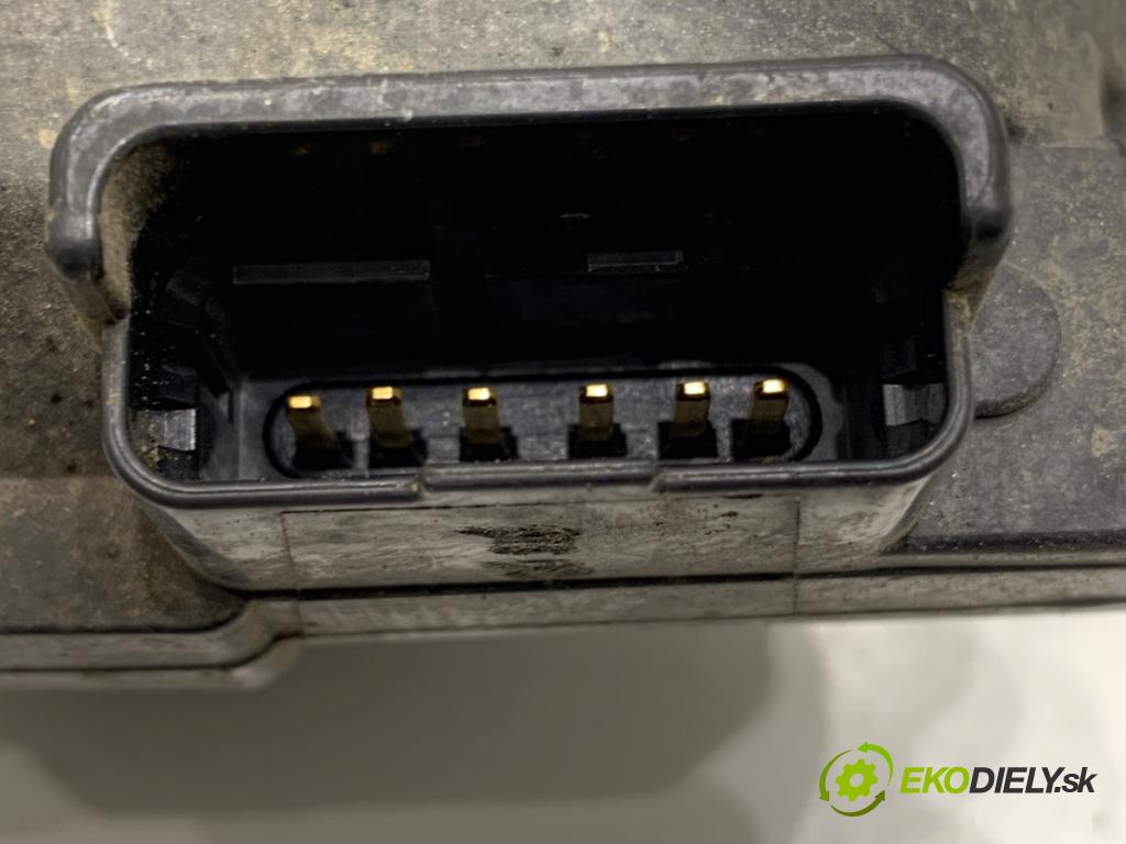 MINI R56 liftback 2007 88 kW Cooper 1598 Škrtiaca klapka V757437980 (Škrtiaca klapka)