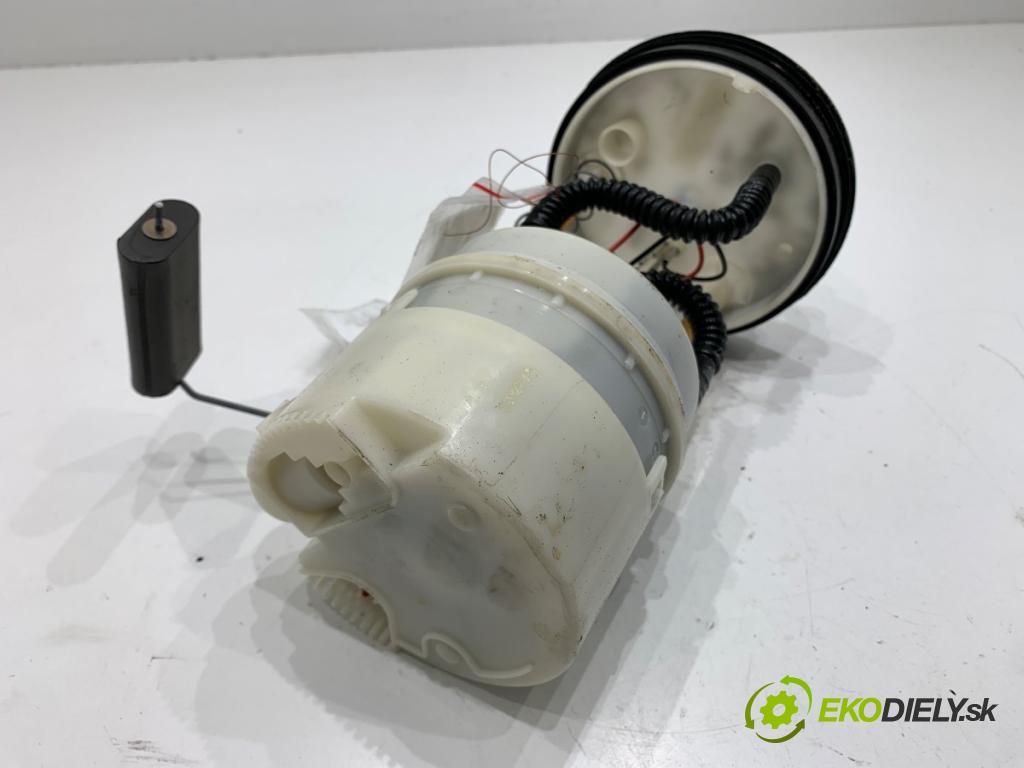 MINI R56 liftback 2007 88 kW Cooper 1598 pumpa paliva 2752287