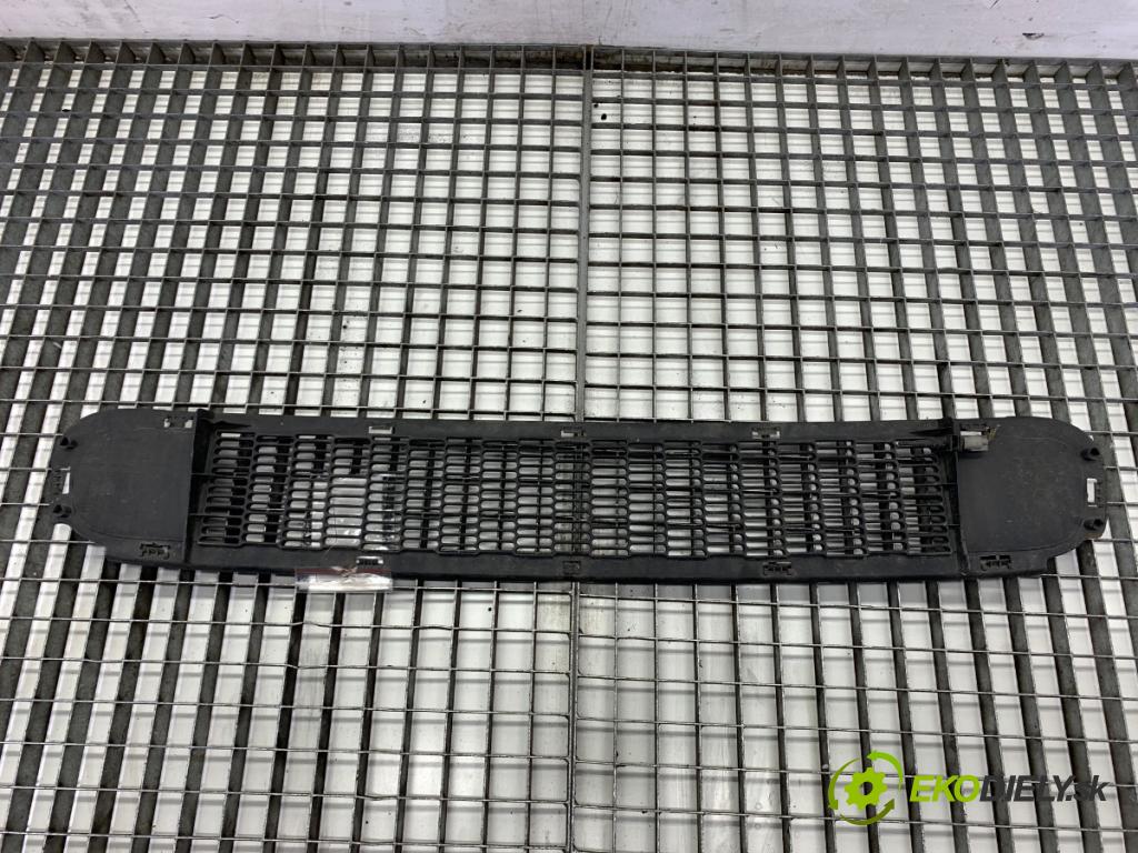 MINI R56 liftback 2007 88 kW Cooper 1598 mří nárazníka přední část 2751285 (Přední mřížka (maska chladiče))
