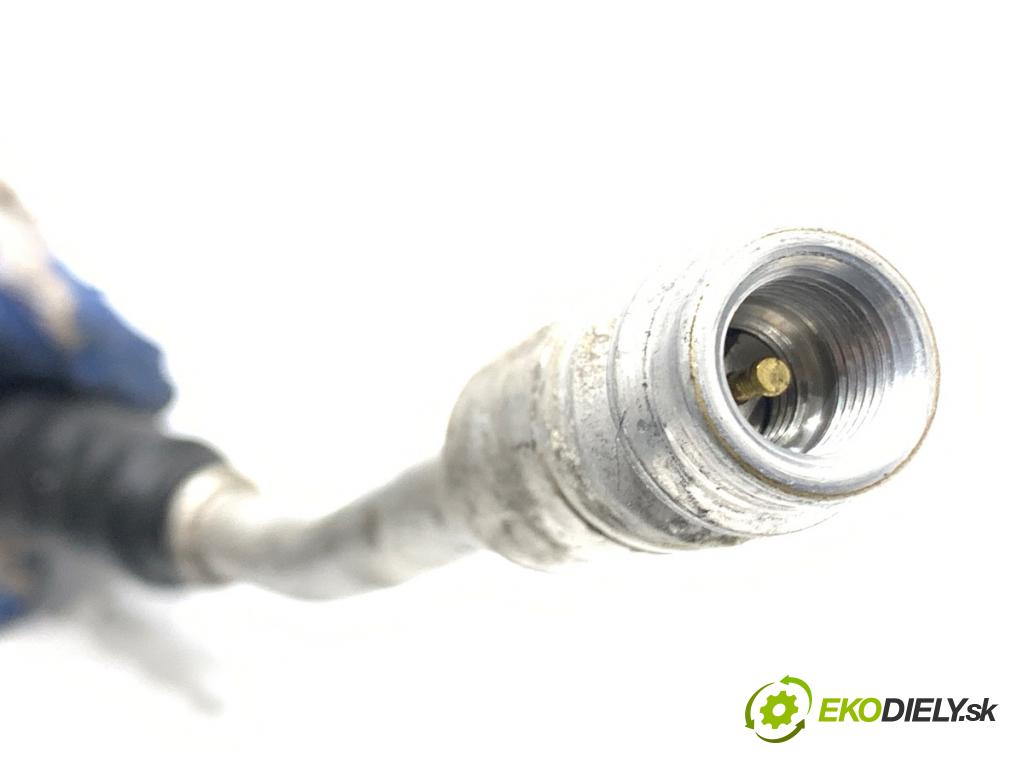 MINI R56 liftback 2007 88 kW Cooper 1598 rúrka klimatizace  (Trubka klimatizace)