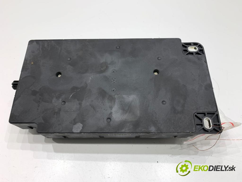 MINI R56 liftback 2007 88 kW Cooper 1598 Skrinka poistková 3451922 (Poistková skrinka)