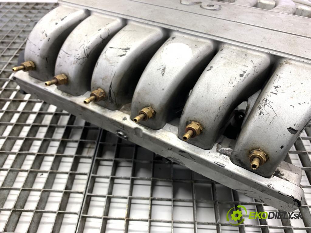 VW TOUAREG SUV 2006 206 kW 3.6 V6 FSI 3597 Potrubie sacie, sanie 03H133201D (Sacie potrubie)