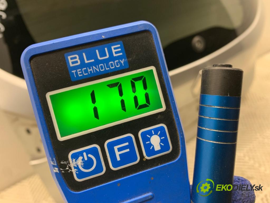 RENAULT CAPTUR I liftback 2018 81 kW 1.5 dCi 110 1461 kapota zad