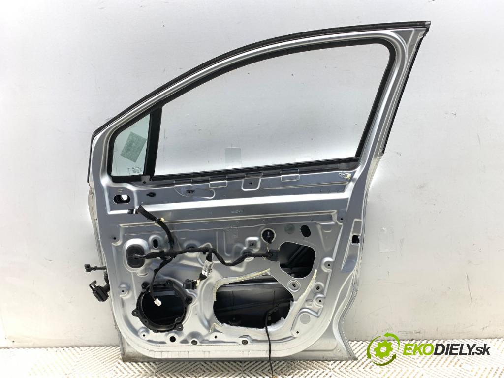 RENAULT CAPTUR I liftback 2018 81 kW 1.5 dCi 110 1461 dveře pravý přední část