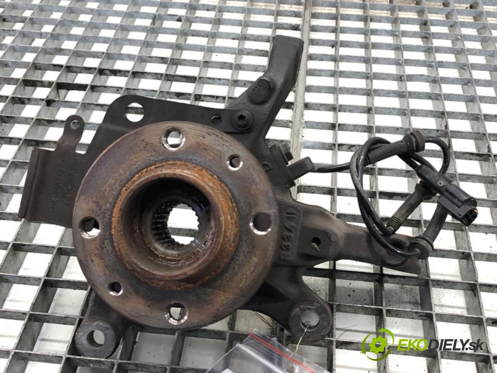 RENAULT CAPTUR I liftback 2018 81 kW 1.5 dCi 110 1461 náboj pravý přední část