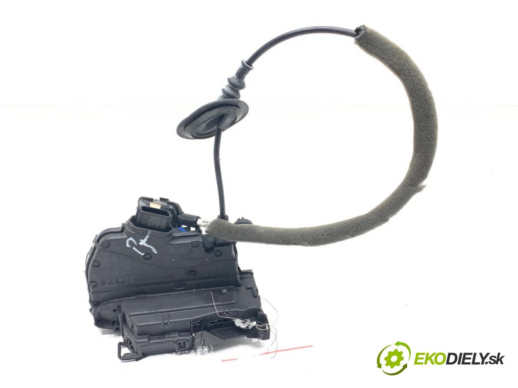 RENAULT CAPTUR I liftback 2018 81 kW 1.5 dCi 110 1461 zámok Dvere pravy zad 805027072R