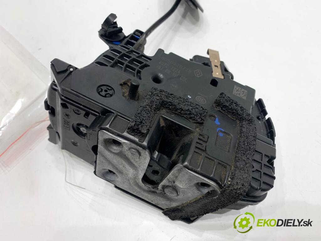 RENAULT CAPTUR I liftback 2018 81 kW 1.5 dCi 110 1461 zámok Dvere pravy zad 805027072R