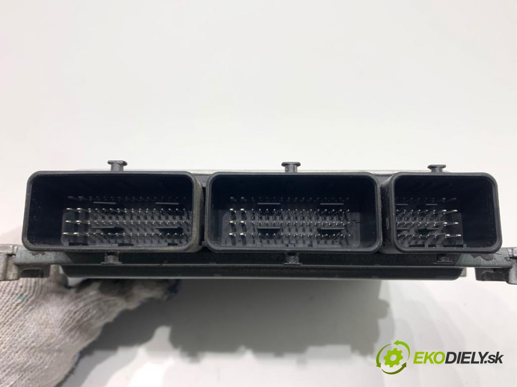 RENAULT CAPTUR I liftback 2018 81 kW 1.5 dCi 110 1461 riadiaca jednotka Motor 237109890R (Riadiaca jednotka)