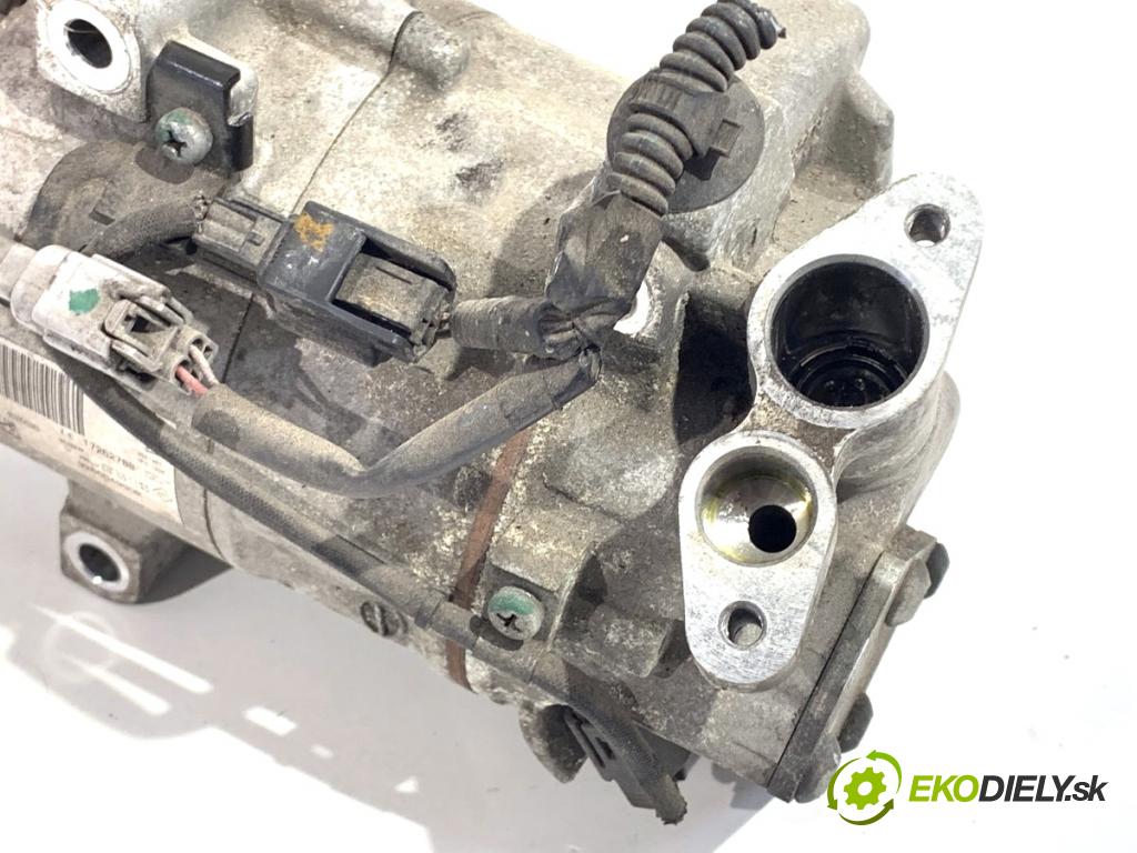 RENAULT CAPTUR I liftback 2018 81 kW 1.5 dCi 110 1461 kompresor klimatizace 926004990R (Kompresor klimatizace)