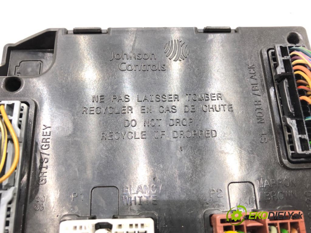 RENAULT CAPTUR I liftback 2018 81 kW 1.5 dCi 110 1461 Modul BCM 284B14456R (Riadiaca jednotka ostatné)