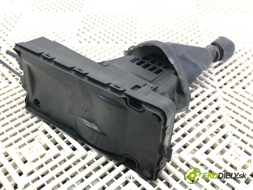 RENAULT CAPTUR I liftback 2018 81 kW 1.5 dCi 110 1461 Kulisa 349016426R (Rýchlostná páka (kulisa))