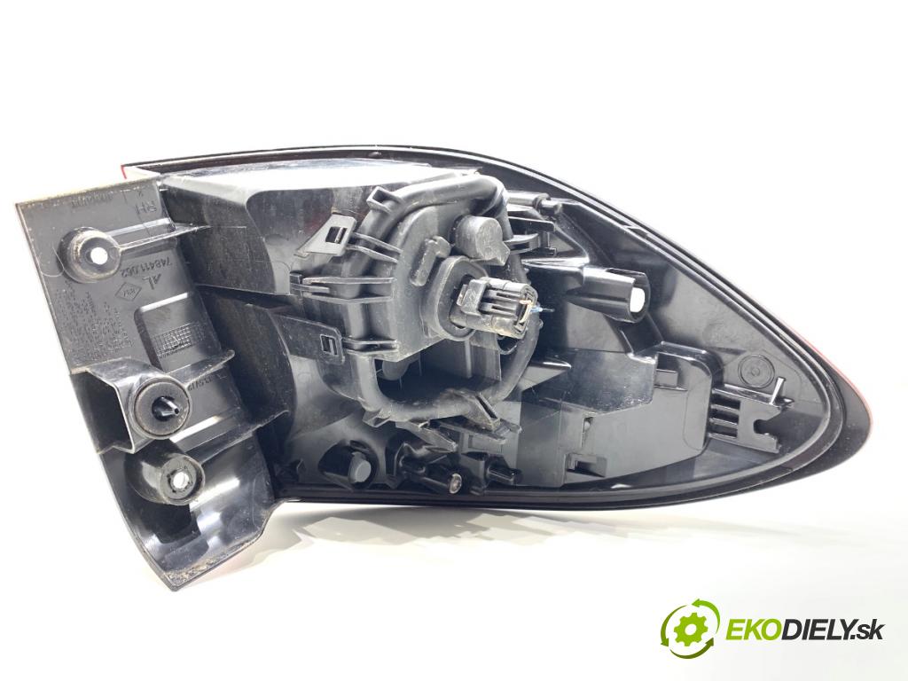 RENAULT CAPTUR I liftback 2018 81 kW 1.5 dCi 110 1461 Svetlo pravy zad 748411062