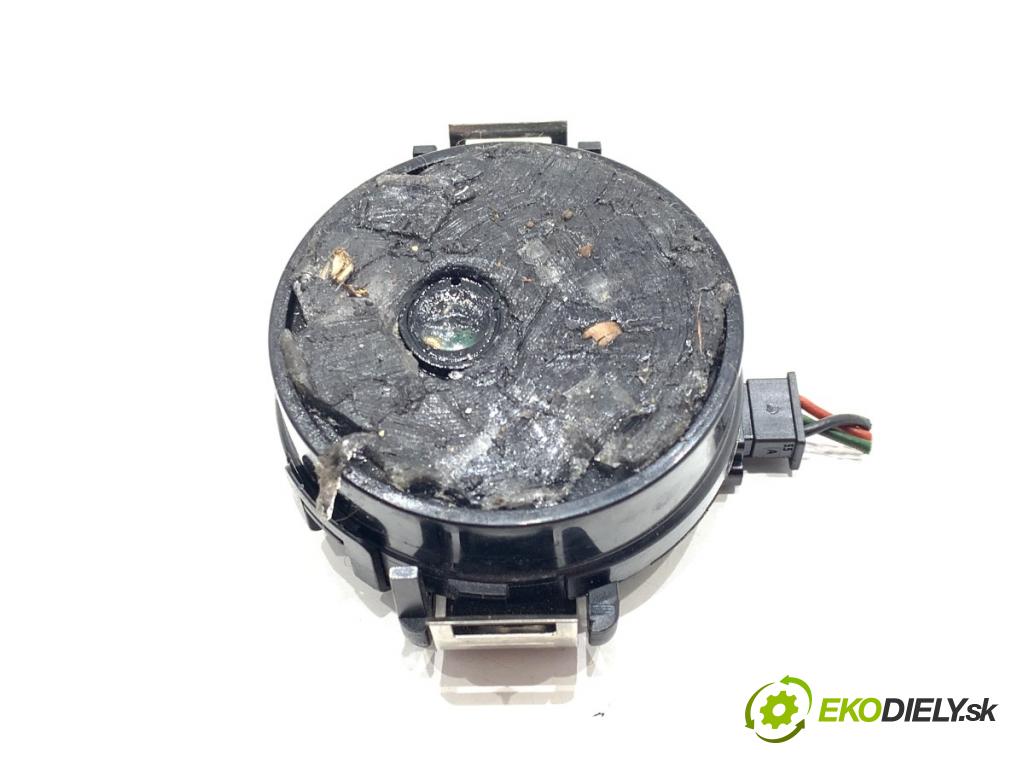 RENAULT CAPTUR I liftback 2018 81 kW 1.5 dCi 110 1461 Snímač dažďa 285356725R (Snímač dažďa)