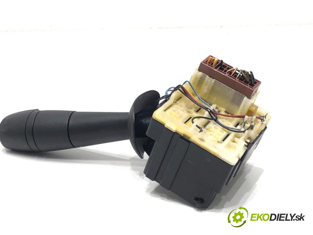 RENAULT CAPTUR I liftback 2018 81 kW 1.5 dCi 110 1461 Prepínač stieračov 255676085R (Prepínacie páčky pod volantom)